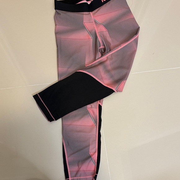 Nike Kids Striped Pink and Black Leggings - Picture 4 of 8